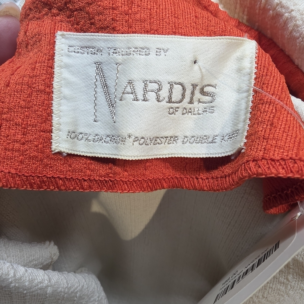 Nardis Of Dallas NWT Custom Tailored Women's Cream Blouse Red Accents PTP 18 - Picture 6 of 7